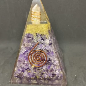 Pyramide orgonite en Améthyste