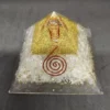 Pyramide orgonite en cristal