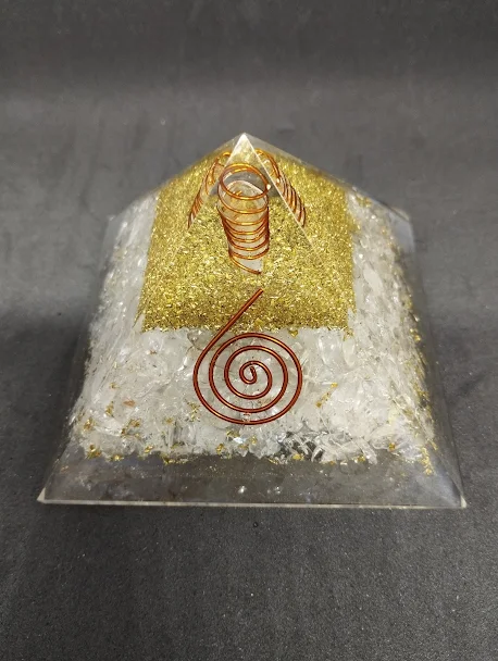 Pyramide Orgonite En Cristal Les Soins De Mylie