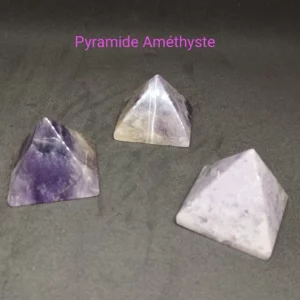 Pyramide en Améthyste