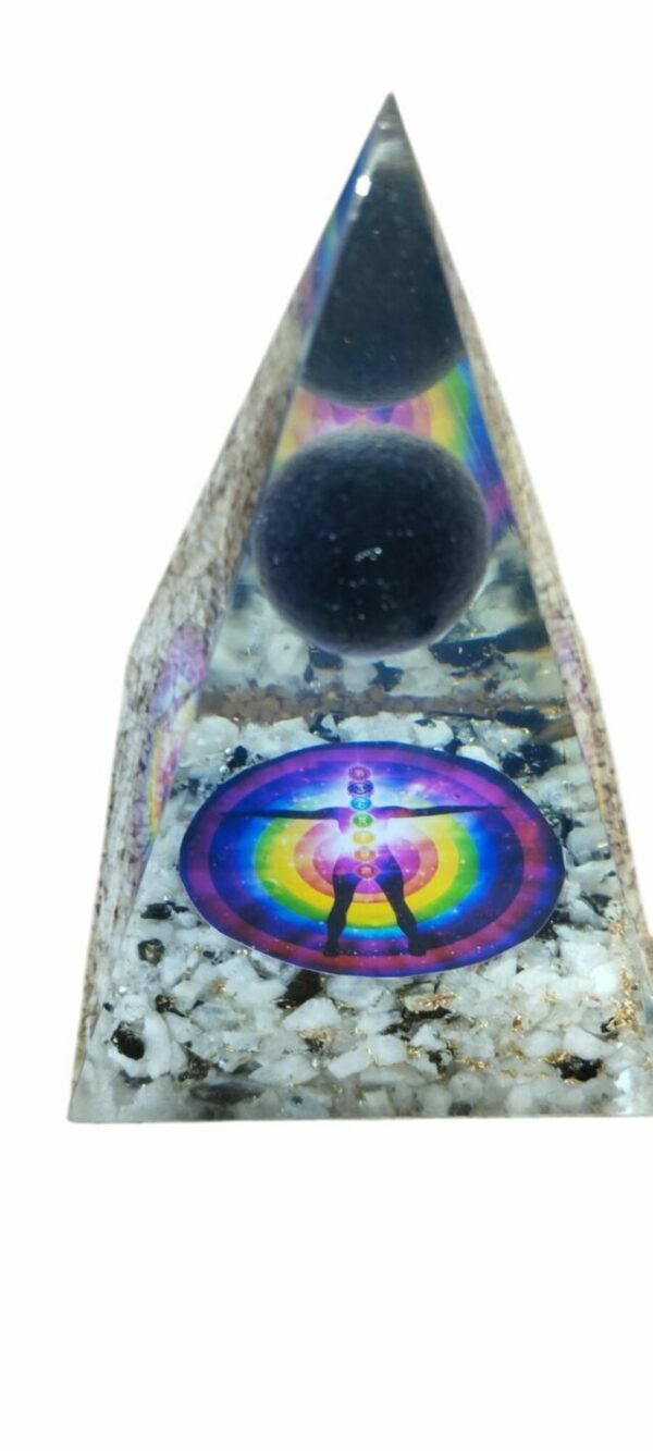 Pyramide Orgonite Cristal